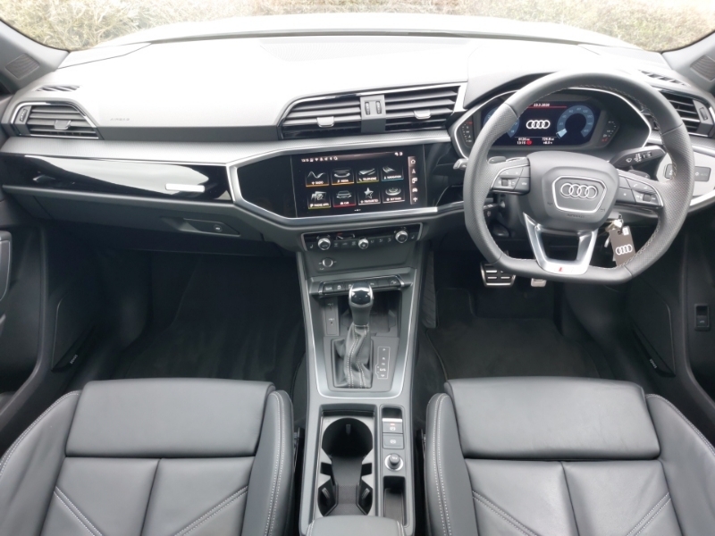 Audi Q3 35 Tfsi Black Edition S Tronic Tech Pack VK74OVP White #3