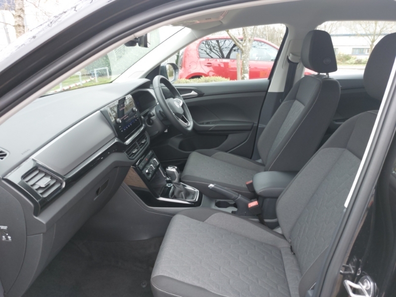 Volkswagen T-Cross 1.0 Tsi 115 Life Dsg SY25JWO Black #5