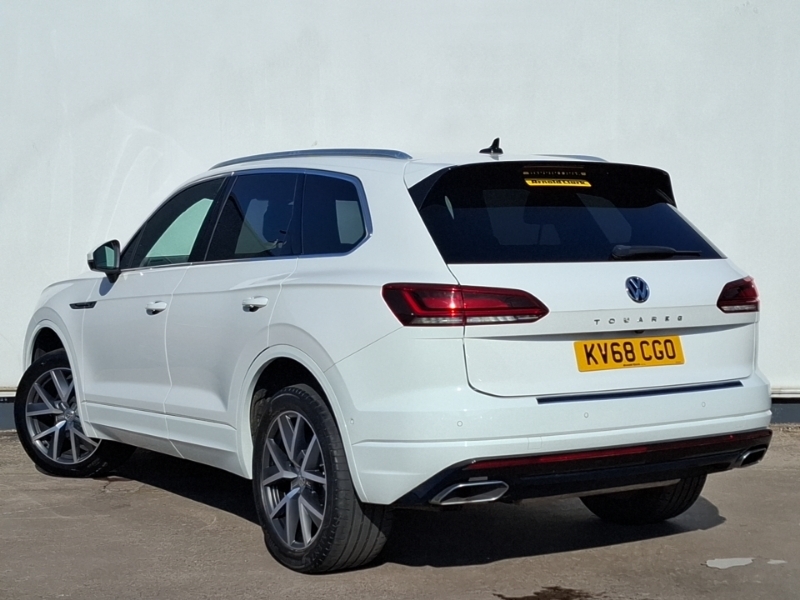 Volkswagen Touareg 3.0 V6 Tdi 4Motion R-line Tip White #2