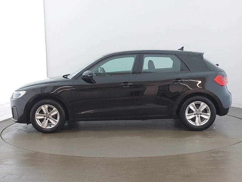 Audi A1 25 Tfsi Technik Black #4