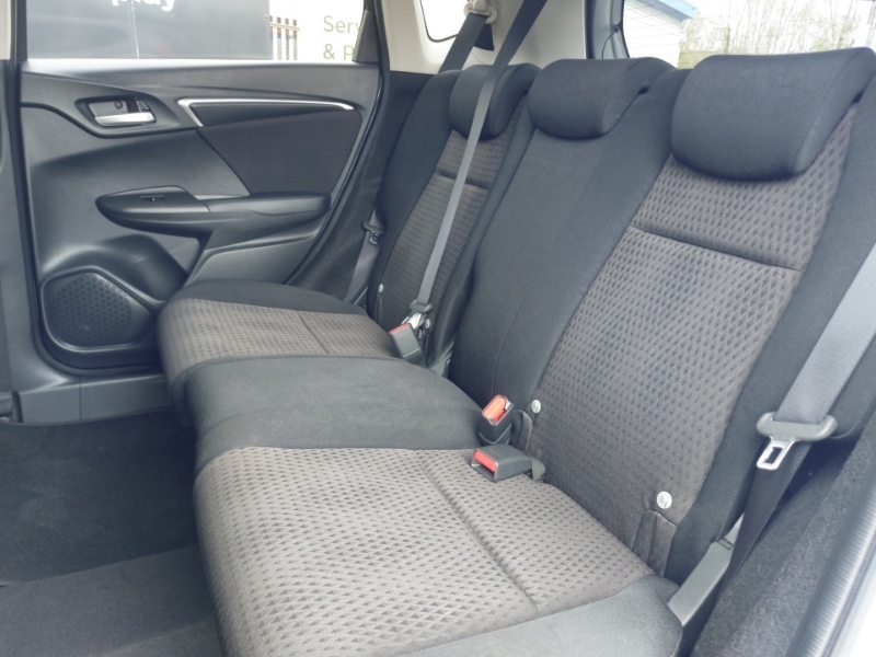 Honda Jazz 1.3 I-vtec Ex Navi Cvt LL19WFJ Silver #6