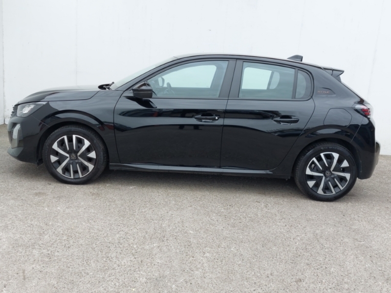 Peugeot 208 Hatchback Special Edi 1.2 Puretech 100 Style SJ25XOE Black #4