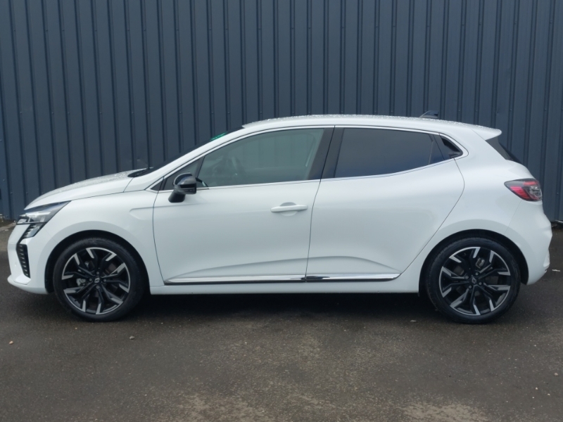 Renault Clio 1.6 E-tech Full Hybrid 145 Techno SC24LFN White #4