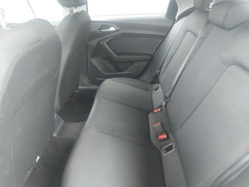 Audi A1 25 Tfsi Technik ND72LUP White #6