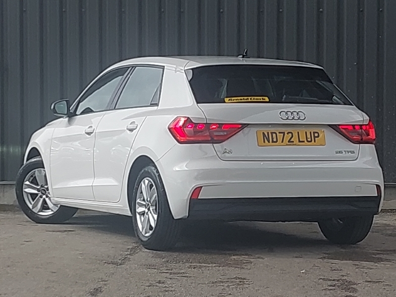 Audi A1 25 Tfsi Technik ND72LUP White #2