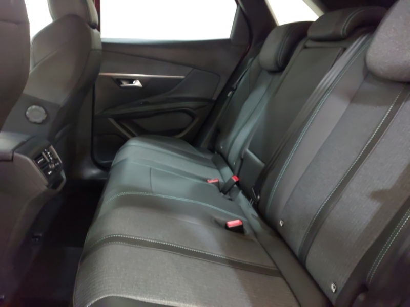 Peugeot 3008 1.6 Hybrid 225 Allure Premium E-eat8 Red #6