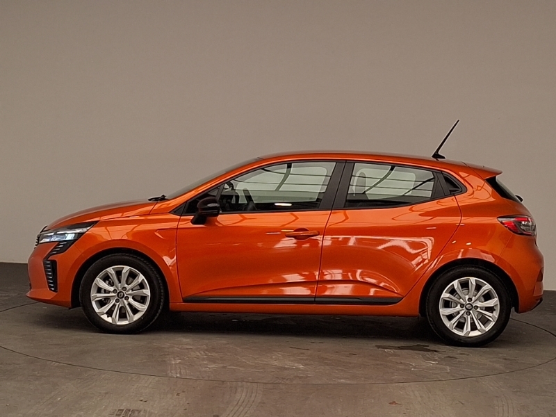 Renault Clio 1.6 E-tech Full Hybrid 145 Evolution EK25CVW Orange #4