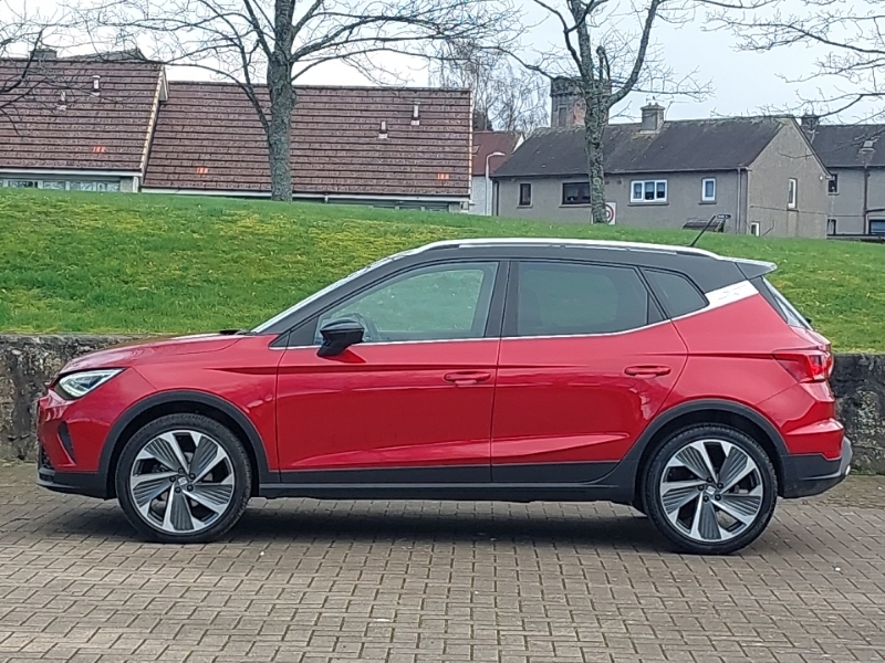 Seat Arona 1.0 Tsi 110 Fr Sport Dsg DG23HLD Red #4