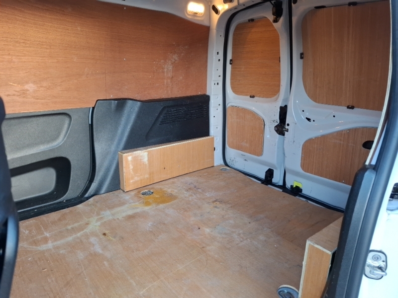 Peugeot Partner 1000 1.5 Bluehdi 100 Professional Premium Van YP23XGT White #6
