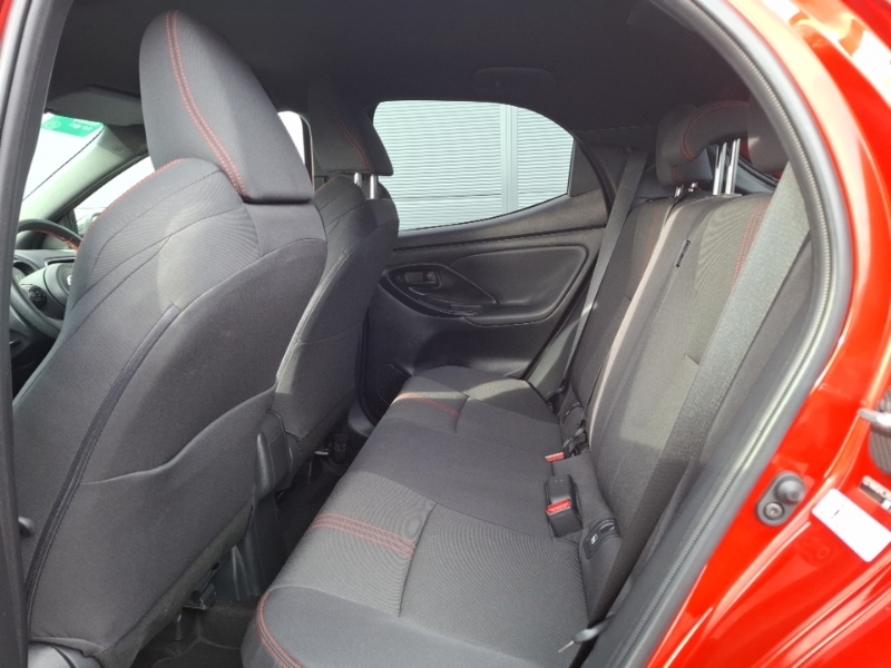 Toyota Yaris 1.5 Hybrid Gr Sport Cvt NX73XNO Red #6