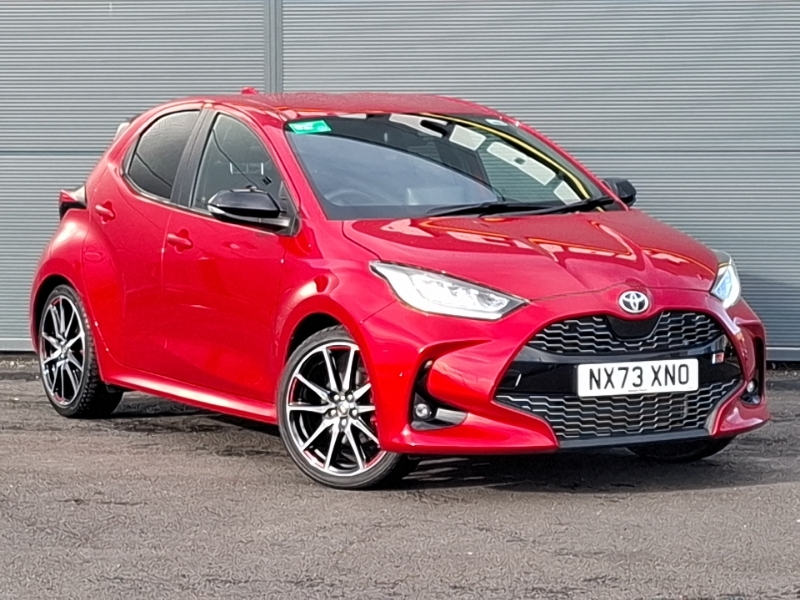 Toyota Yaris 1.5 Hybrid Gr Sport Cvt Red