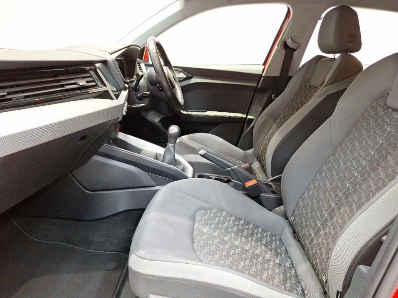 Audi A1 35 Tfsi Sport YF19TJX Red #5
