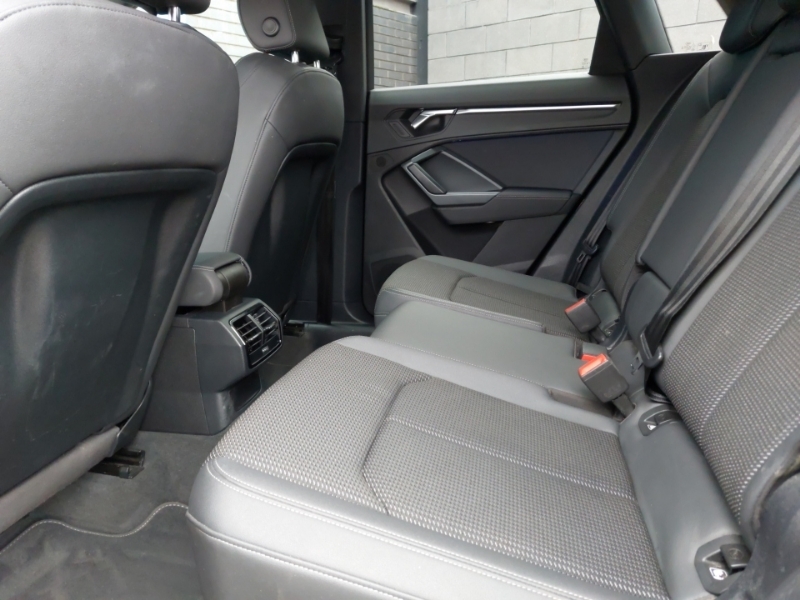 Audi Q3 35 Tfsi Black Edition SD21FNX Blue #6
