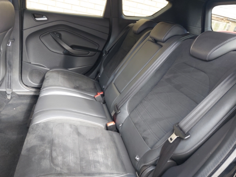 Ford Kuga 2.0 Tdci 180 St-line EO67UXX Black #6