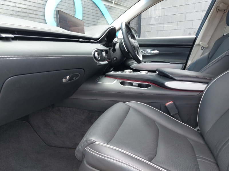 Genesis GV70 360Kw Sport 77Kwh Awd White #5