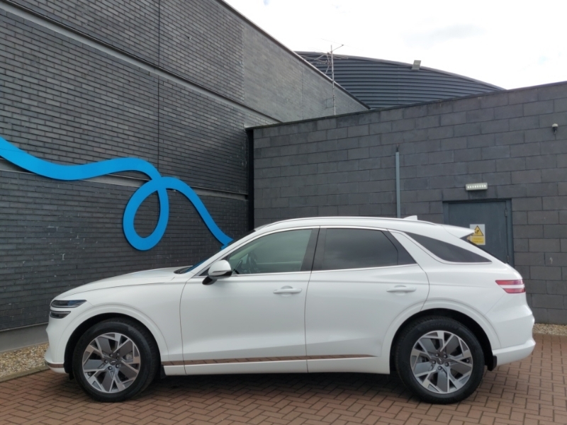 Genesis GV70 360Kw Sport 77Kwh Awd White #4