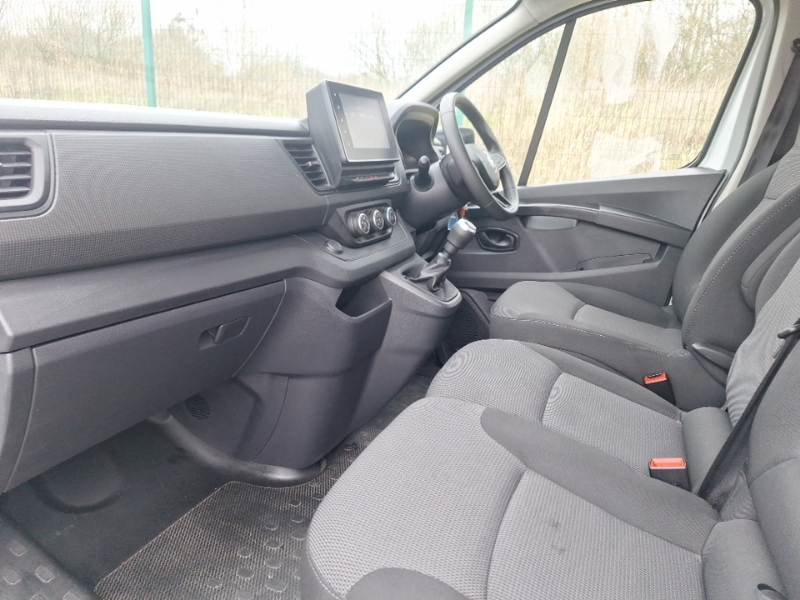 Renault Trafic Ll30 Blue Dci 130 Advance Van SH24BGE White #5