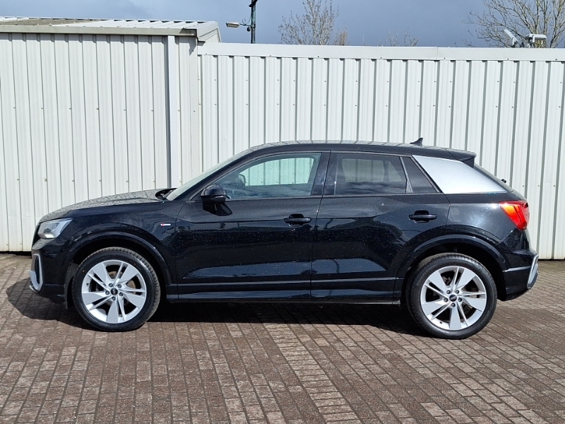 Audi Q2 35 Tfsi S Line S Tronic NL22ZMV Black #4