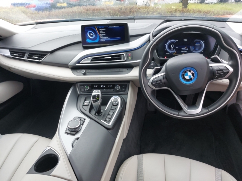 BMW i8 2dr Auto HF16GXE Orange #3