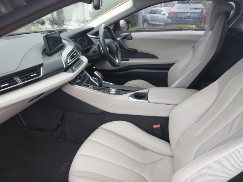 BMW i8 2dr Auto HF16GXE Orange #5