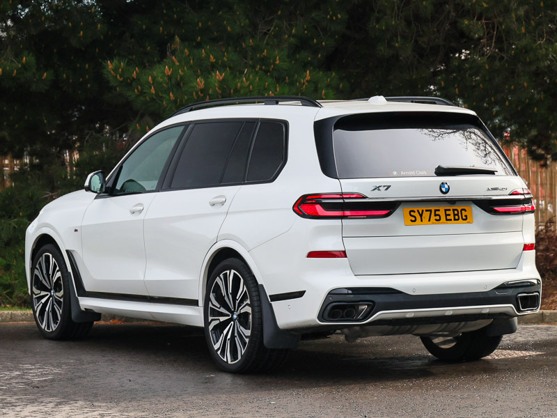 BMW X7 Xdrive40i Mht M Sport Step White #2