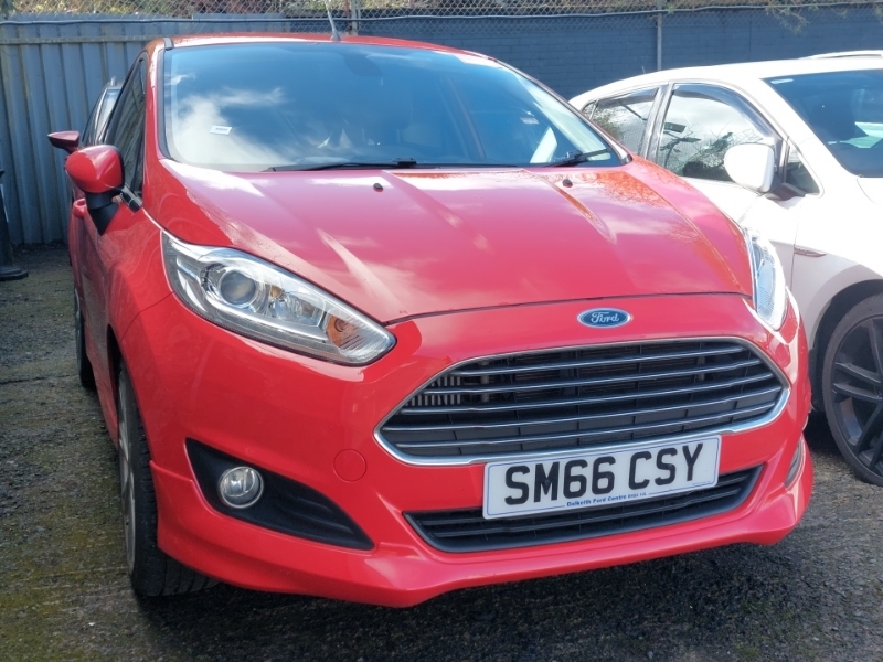 Ford Fiesta 1.0 Ecoboost 125 Titanium X Red