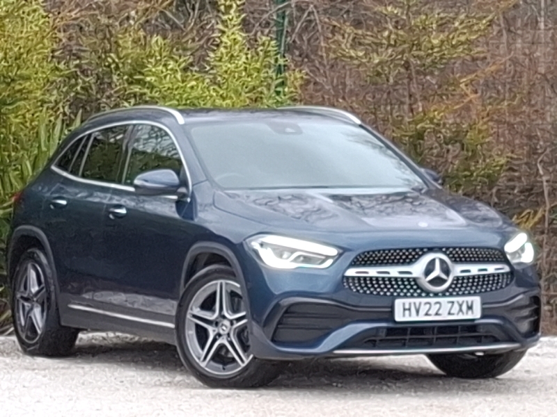 Mercedes-Benz GLA Class Gla 200 Amg Line Premium Blue