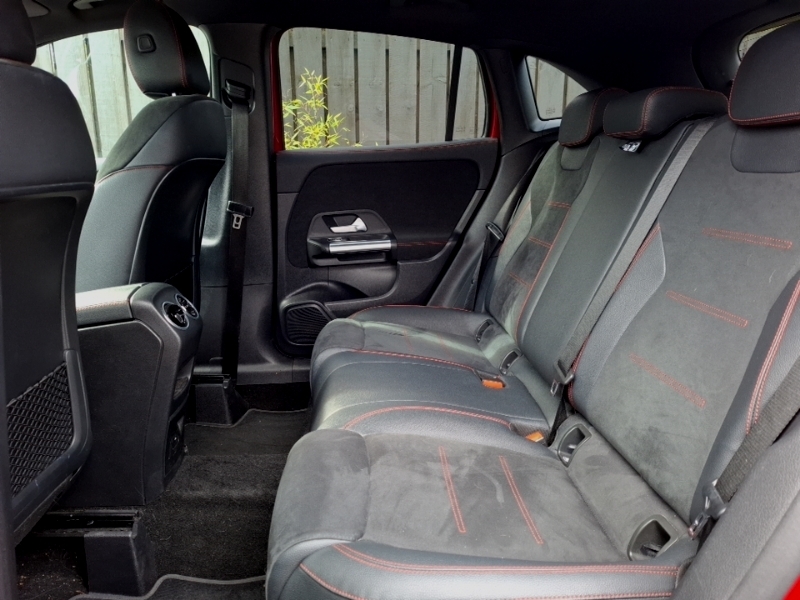 Mercedes-Benz GLA Class Gla 180 Amg Line Premium Plus PO22UJP Red #6