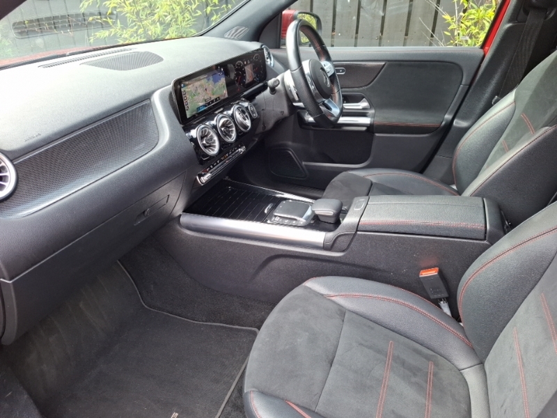 Mercedes-Benz GLA Class Gla 180 Amg Line Premium Plus PO22UJP Red #5