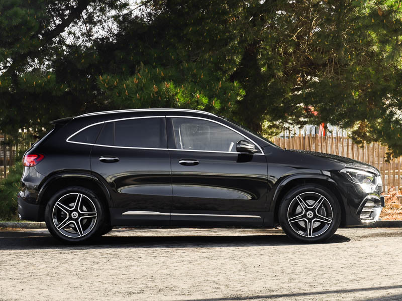Mercedes-Benz GLA Class Gla 200D Amg Line Executive SP75KHZ Black #4