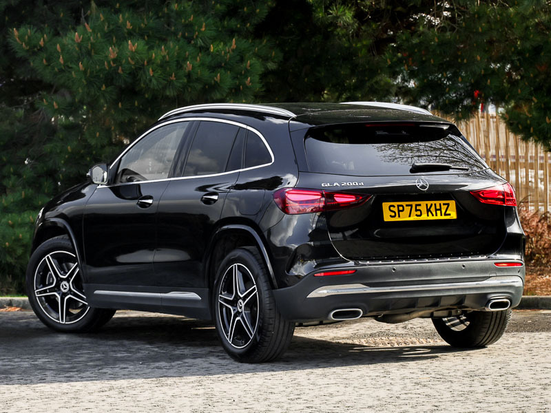 Mercedes-Benz GLA Class Gla 200D Amg Line Executive SP75KHZ Black #2
