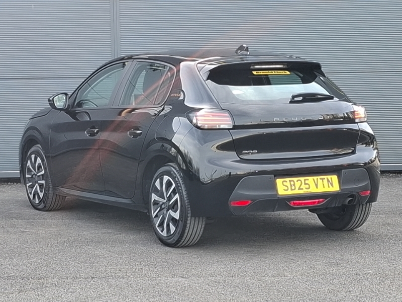 Peugeot 208 Hatchback Special Edi 1.2 Puretech 100 Style SB25VTN Black #2