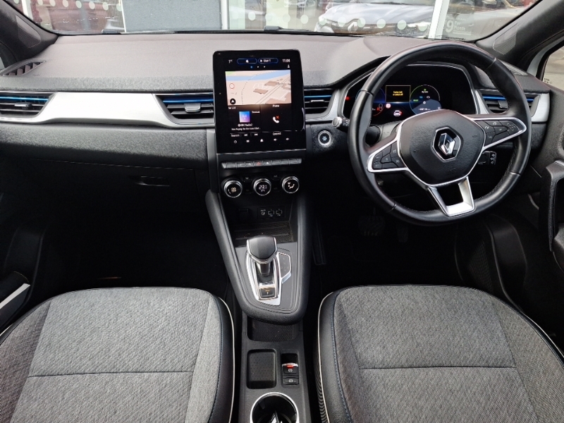 Renault Captur 1.6 E-tech Phev 160 Launch Edition SW21CVK White #3