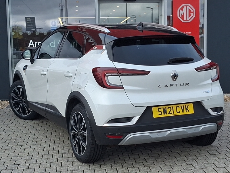 Renault Captur 1.6 E-tech Phev 160 Launch Edition SW21CVK White #2