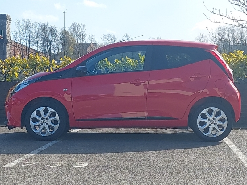 Toyota Aygo 1.0 Vvt-i X-trend FA19VXN Red #4