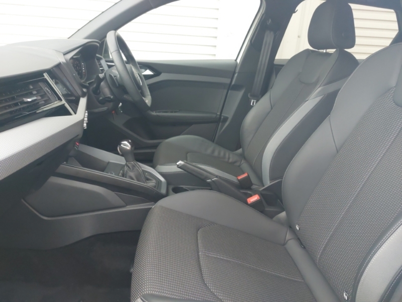 Audi A1 25 Tfsi Black Edition S Tronic CX25YAU White #5
