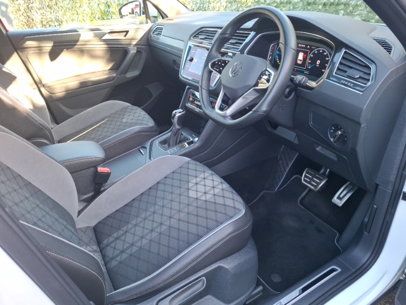 Volkswagen Tiguan 2.0 Tdi R-line Dsg MW72VVK White #5