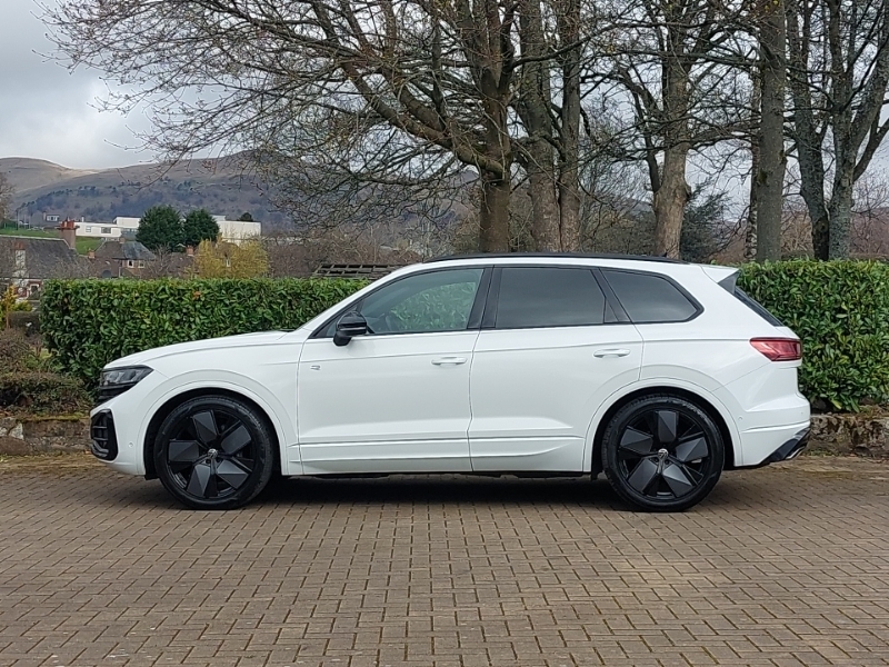 Volkswagen Touareg 3.0 V6 Tdi 4Motion 286 Black Edition Tip MM73NKE White #4