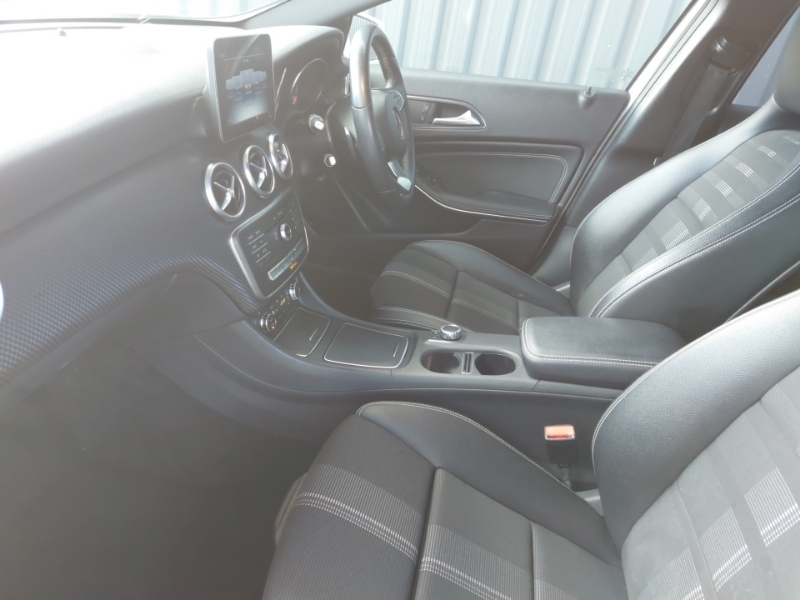 Mercedes-Benz A Class A200 Sport Edition BF18NGG White #5