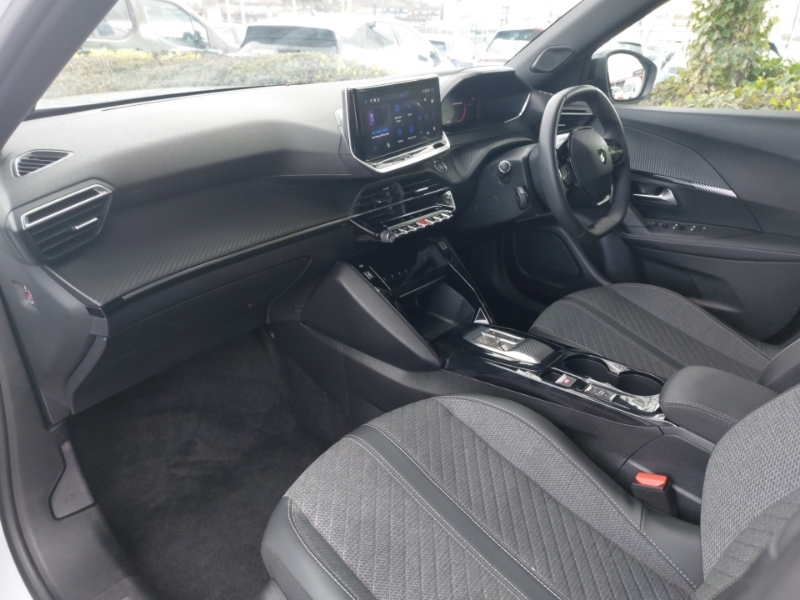 Peugeot e-2008 100Kw Allure 50Kwh White #5
