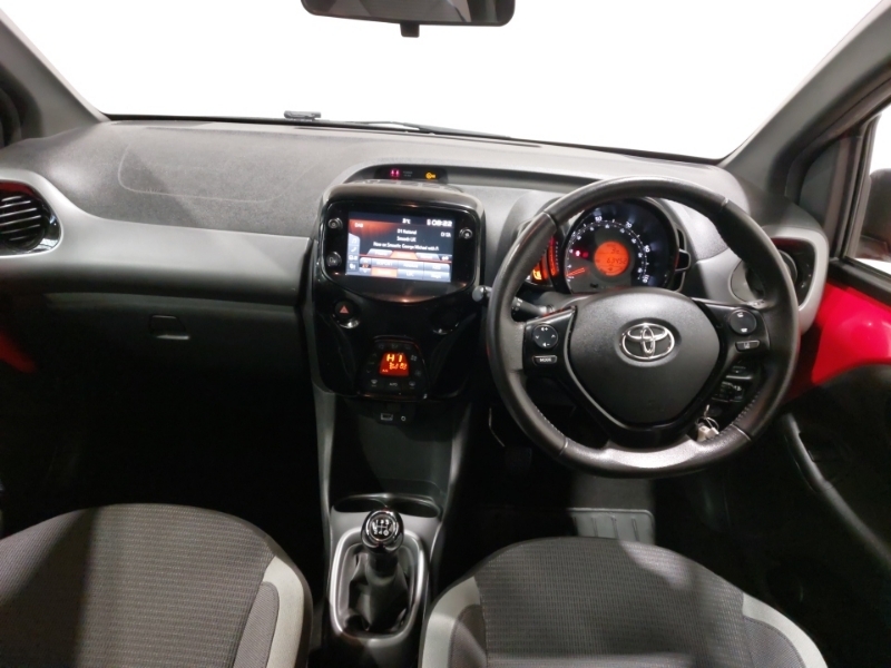 Toyota Aygo 1.0 Vvt-i X-trend Tss SB21ZCF Red #3