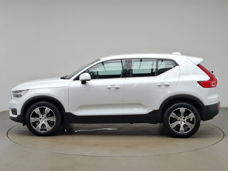 Volvo XC40 1.5 T3 163 Inscription PE70HXJ White #4