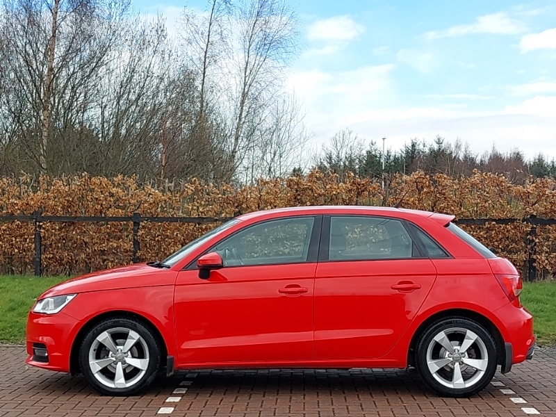 Audi A1 1.0 Tfsi Sport EF65RKA Red #4