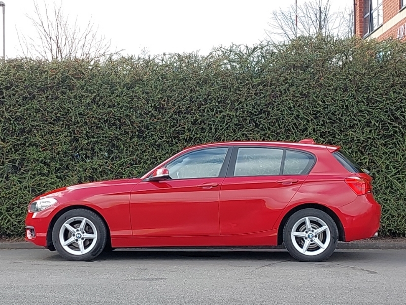 BMW 1 Series 118D Se Navservotronic Step BM68DXH Red #4