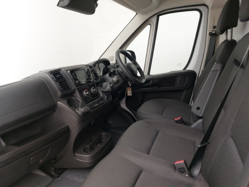 Citroen Relay 2.2 Bluehdi 140 H2 Van Enterprise White #5