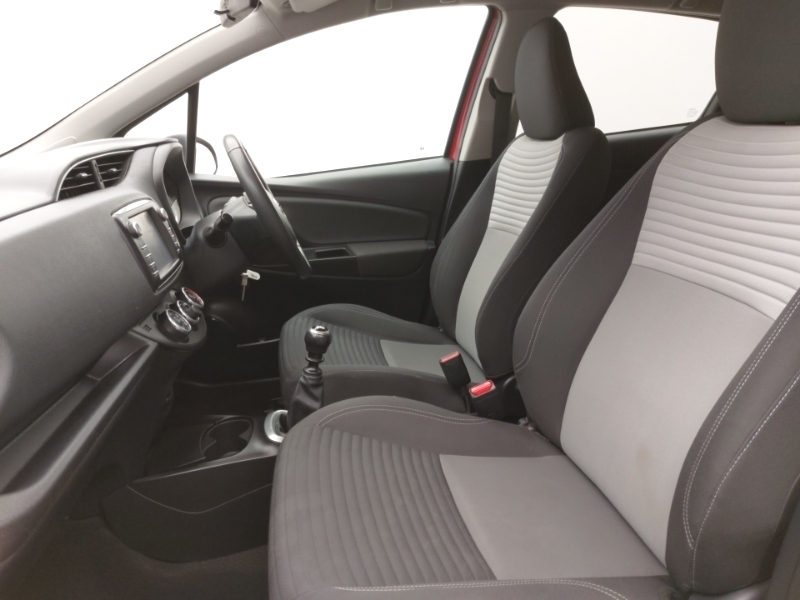 Toyota Yaris 1.5 Vvt-i Design SH67EAO Red #5