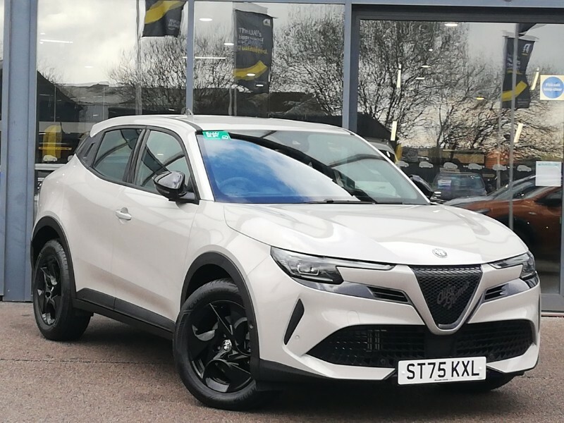 Alfa Romeo Junior 1.2 Turbo Ibrida Technology Pack Beige