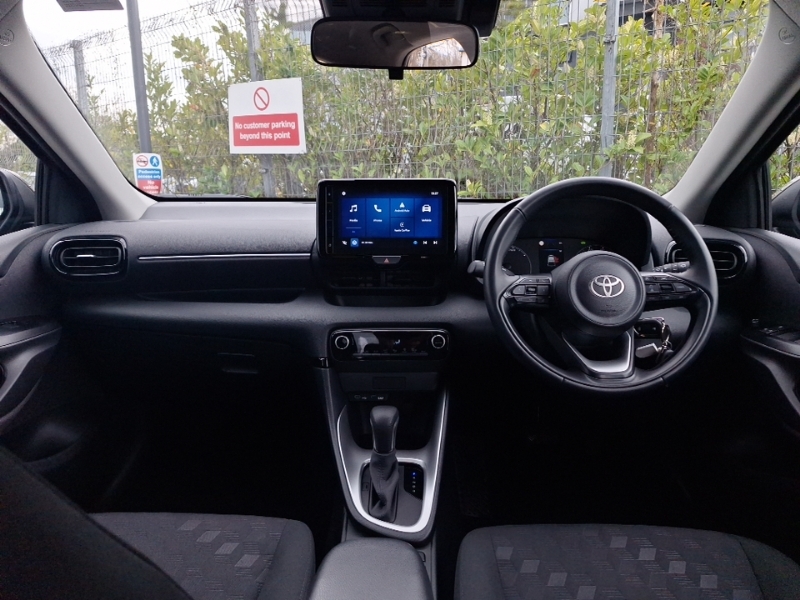Toyota Yaris 1.5 Hybrid Icon Cvt SK74HJO Brown #3