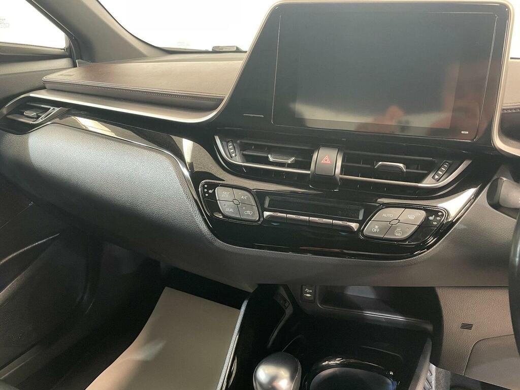 Toyota C-Hr Suv 1.2 Vvt-i Excel Cvt Awd Euro 6 Ss 2018 White #3
