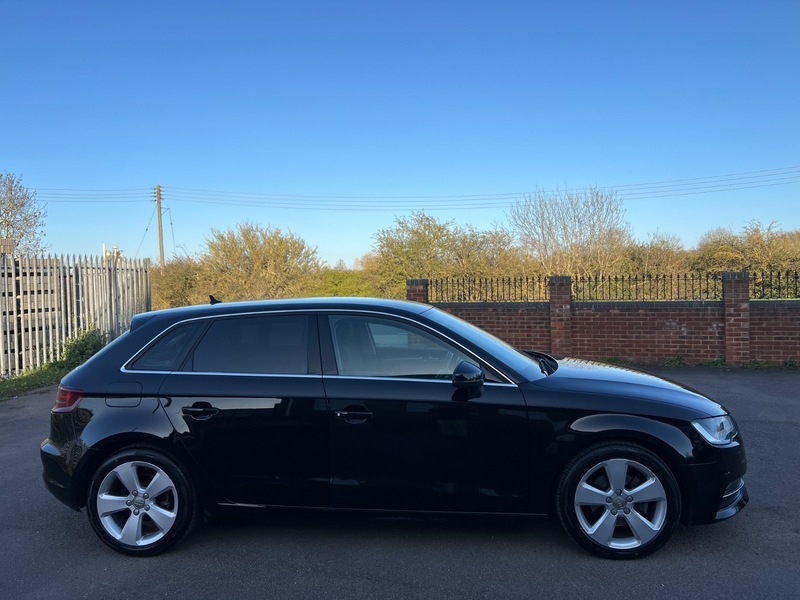 Audi A3 Tdi Sport Black #5